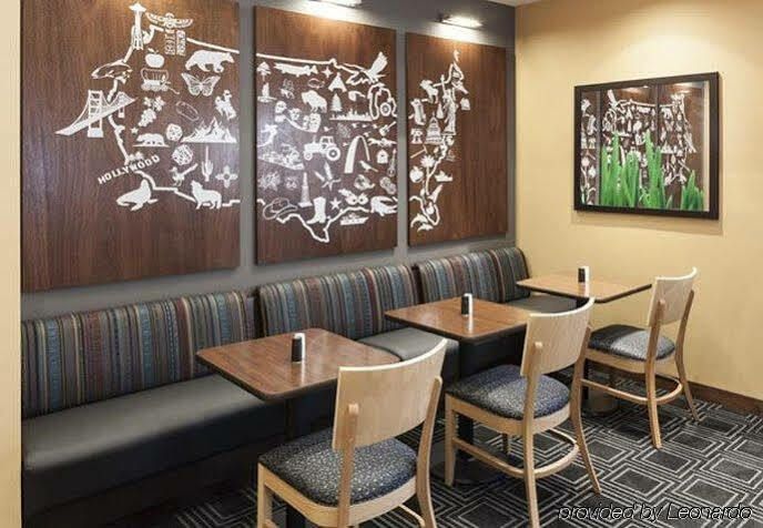 达拉斯拉斯科琳娜镇殿套房酒店 歐文 外观 照片